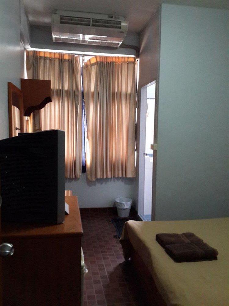 White Orchid Inn I Bangkok Bagian luar foto